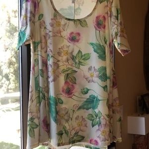 Lularoe small Perfect T floral